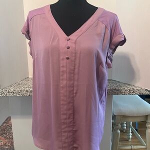 Fortune Ivy Helena Mixed Media Women's Mauve V-Neck Buttoned Top